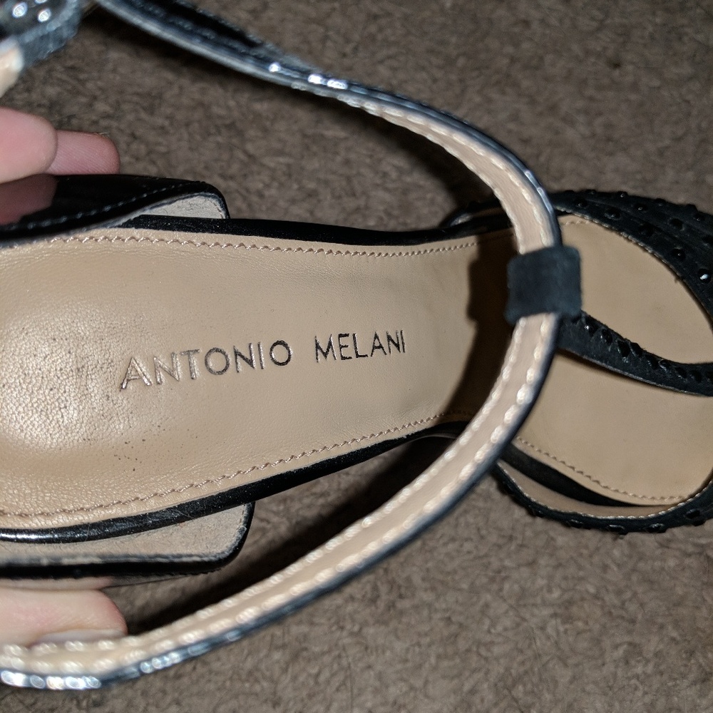 Heels - Picture 5 of 5